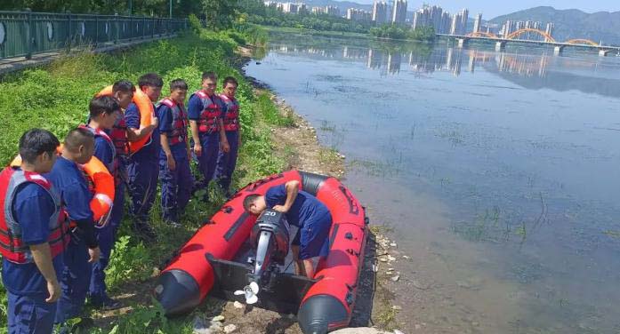 補短板強弱項，提技能礪精兵，縣應急管理局開展水上救援訓練